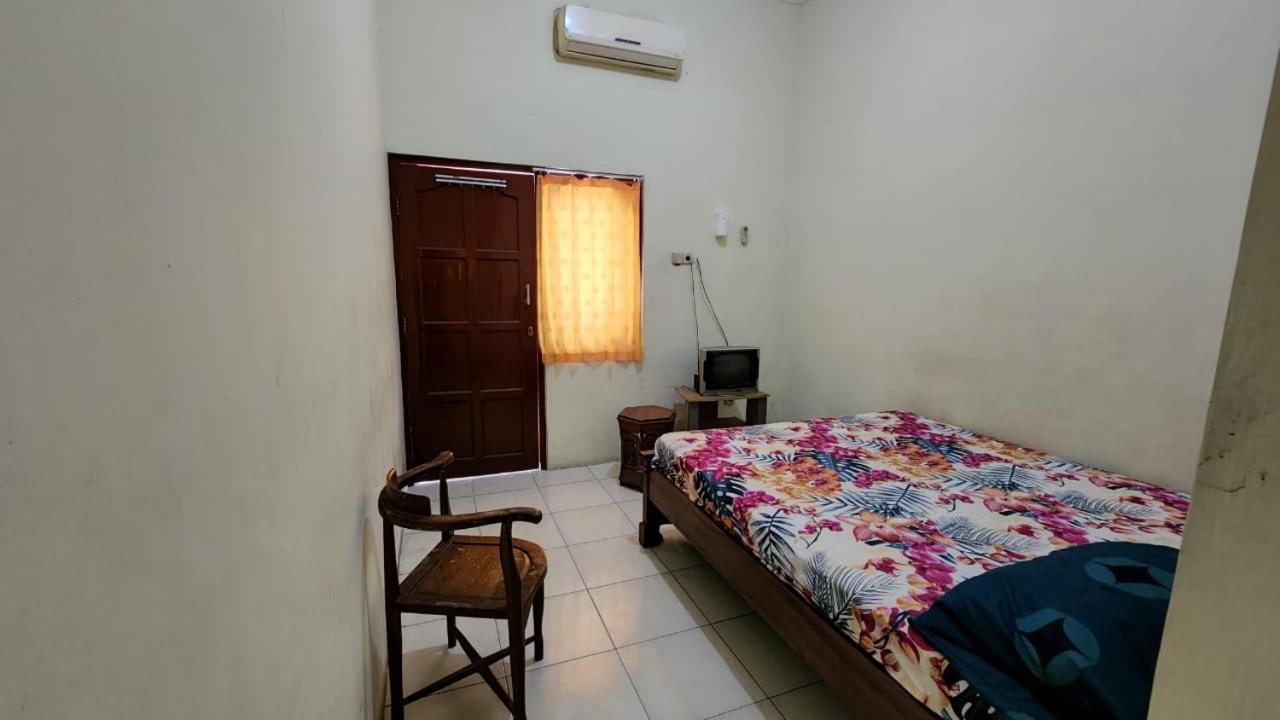 Hotel Metro Kudus Tanggulangin Bagian luar foto